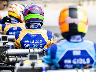 Foto: DMSB Symboldbild: Kart-Rennfahrer in ihren Karts